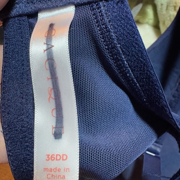 Cacique Boost Plunge Bra Size 36 DD - Picture 6 of 6